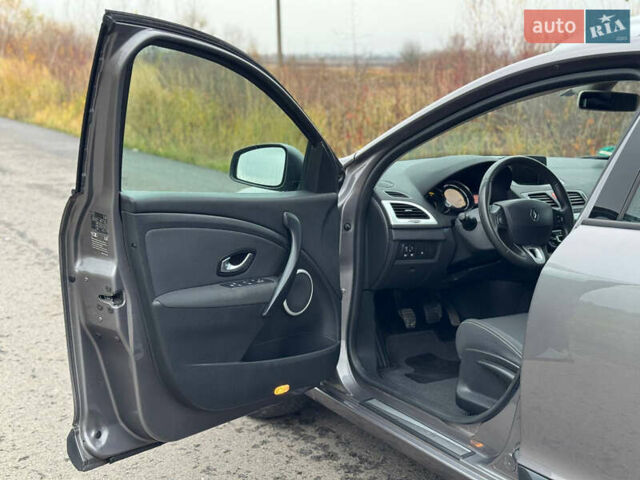 Сірий Рено Меган, об'ємом двигуна 1.46 л та пробігом 270 тис. км за 7800 $, фото 12 на Automoto.ua