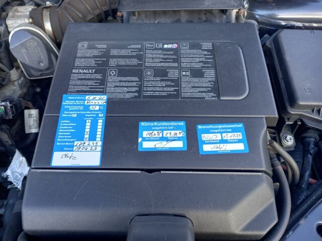 Сірий Рено Меган, об'ємом двигуна 1.6 л та пробігом 216 тис. км за 7500 $, фото 11 на Automoto.ua