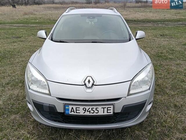 Сірий Рено Меган, об'ємом двигуна 1.5 л та пробігом 275 тис. км за 6500 $, фото 3 на Automoto.ua