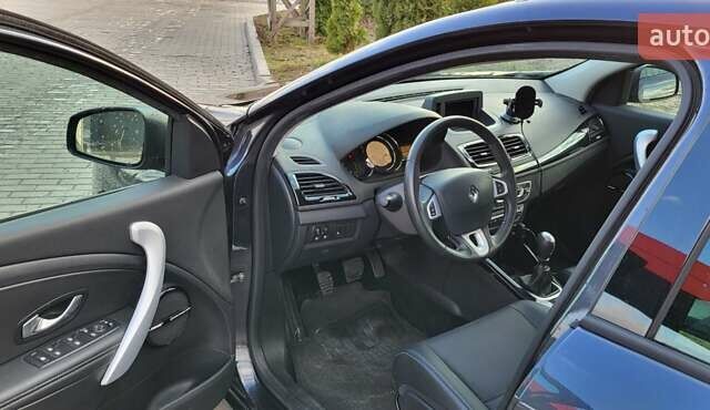 Сірий Рено Меган, об'ємом двигуна 1.4 л та пробігом 126 тис. км за 7800 $, фото 12 на Automoto.ua