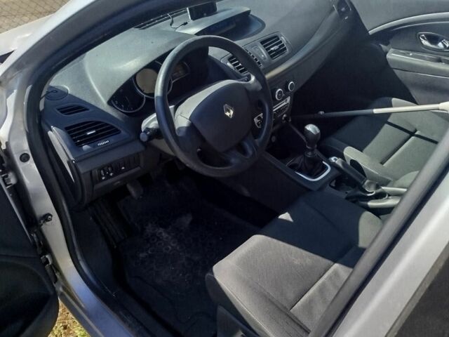 Сірий Рено Меган, об'ємом двигуна 1.5 л та пробігом 210 тис. км за 6200 $, фото 3 на Automoto.ua