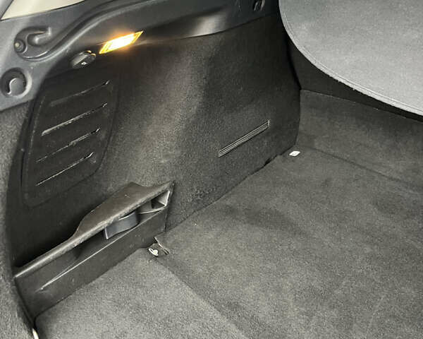 Сірий Рено Меган, об'ємом двигуна 1.46 л та пробігом 237 тис. км за 6550 $, фото 46 на Automoto.ua