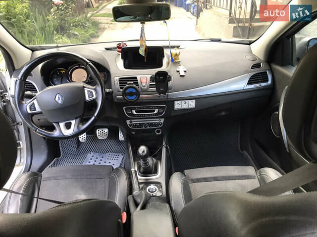 Рено Меган 2011 в Любаре на Automoto.ua Серый Рено Меган, объемом двигателя 1.46 л и пробегом 308 тыс. км за 6800 $, фото 33 на Automoto.ua