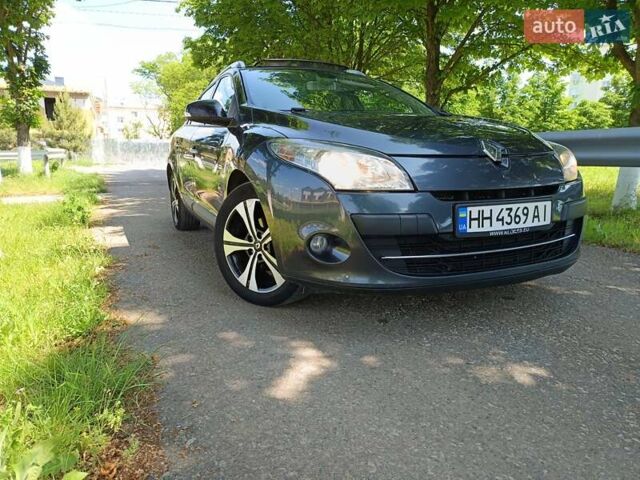 Серый Рено Меган, объемом двигателя 1.46 л и пробегом 300 тыс. км за 7699 $, фото 17 на Automoto.ua