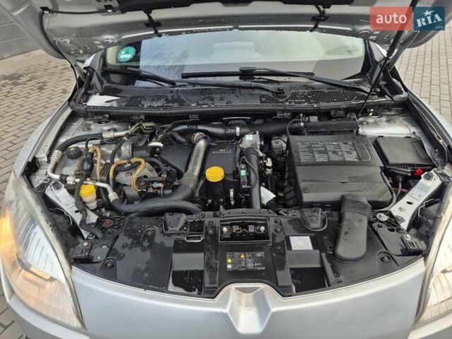 Серый Рено Меган, объемом двигателя 1.5 л и пробегом 228 тыс. км за 6650 $, фото 2 на Automoto.ua