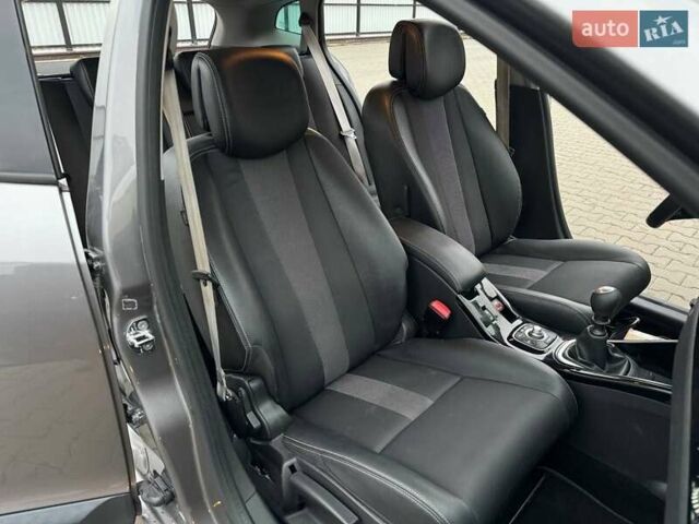 Сірий Рено Меган, об'ємом двигуна 1.4 л та пробігом 216 тис. км за 7700 $, фото 40 на Automoto.ua