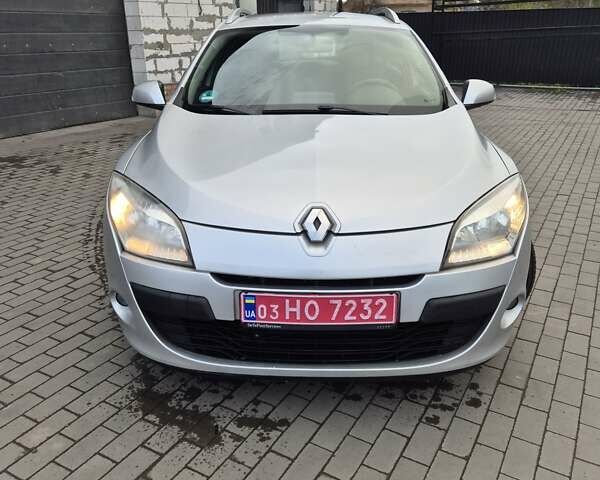 Серый Рено Меган, объемом двигателя 1.5 л и пробегом 228 тыс. км за 6650 $, фото 12 на Automoto.ua