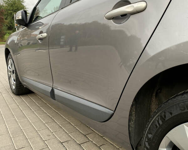 Серый Рено Меган, объемом двигателя 1.9 л и пробегом 285 тыс. км за 7300 $, фото 12 на Automoto.ua