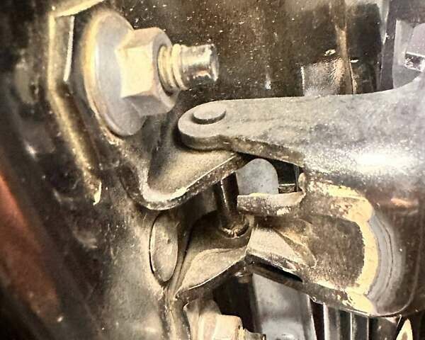 Рено Меган 2011 в Косове на Automoto.ua Серый Рено Меган, объемом двигателя 1.46 л и пробегом 254 тыс. км за 6999 $, фото 48 на Automoto.ua