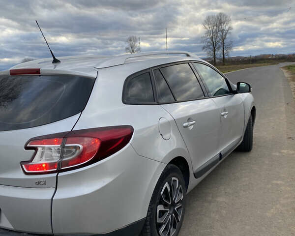 Серый Рено Меган, объемом двигателя 1.5 л и пробегом 200 тыс. км за 4999 $, фото 4 на Automoto.ua