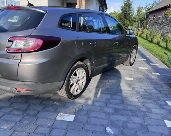 Сірий Рено Меган, об'ємом двигуна 1.5 л та пробігом 282 тис. км за 6500 $, фото 1 на Automoto.ua