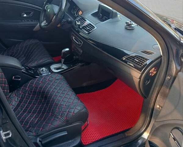 Серый Рено Меган, объемом двигателя 1.46 л и пробегом 307 тыс. км за 6800 $, фото 6 на Automoto.ua