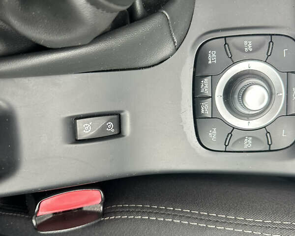 Сірий Рено Меган, об'ємом двигуна 1.87 л та пробігом 200 тис. км за 7700 $, фото 47 на Automoto.ua