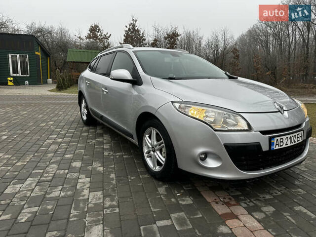 Серый Рено Меган, объемом двигателя 1.46 л и пробегом 243 тыс. км за 7200 $, фото 28 на Automoto.ua