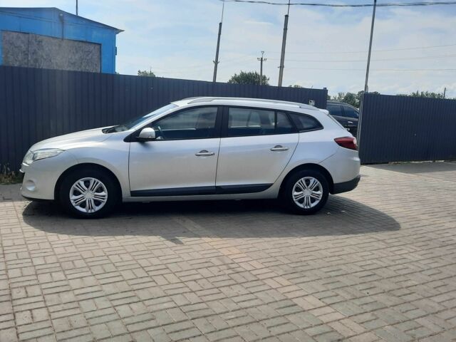 Серый Рено Меган, объемом двигателя 1.5 л и пробегом 179 тыс. км за 7175 $, фото 2 на Automoto.ua