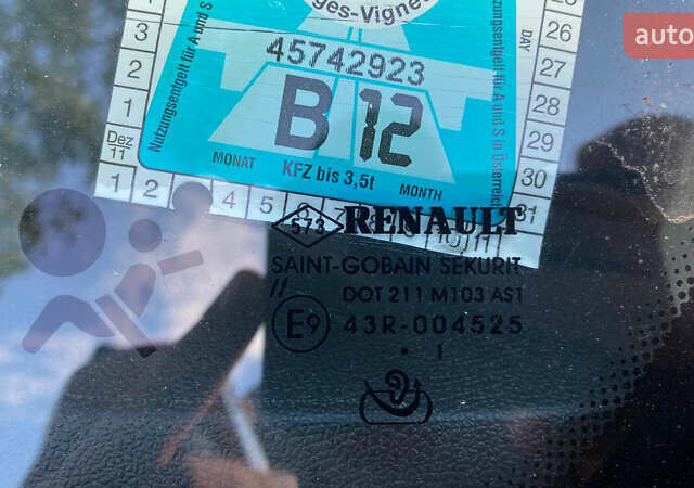 Серый Рено Меган, объемом двигателя 1.5 л и пробегом 151 тыс. км за 7800 $, фото 39 на Automoto.ua