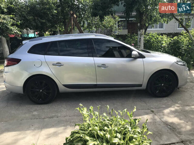 Рено Меган 2011 в Любаре на Automoto.ua Серый Рено Меган, объемом двигателя 1.46 л и пробегом 308 тыс. км за 6800 $, фото 12 на Automoto.ua