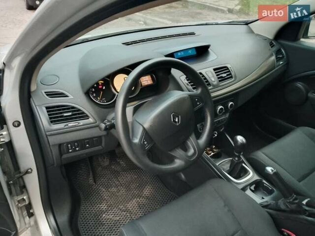 Серый Рено Меган, объемом двигателя 1.5 л и пробегом 273 тыс. км за 6900 $, фото 11 на Automoto.ua