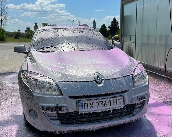 Серый Рено Меган, объемом двигателя 1.46 л и пробегом 238 тыс. км за 7300 $, фото 6 на Automoto.ua