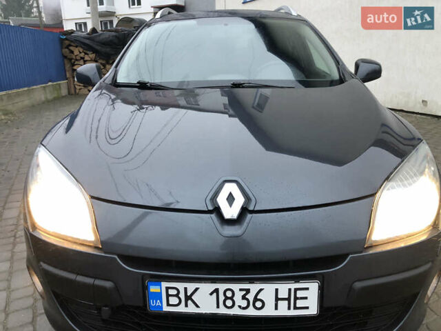 Сірий Рено Меган, об'ємом двигуна 1.46 л та пробігом 236 тис. км за 6300 $, фото 1 на Automoto.ua