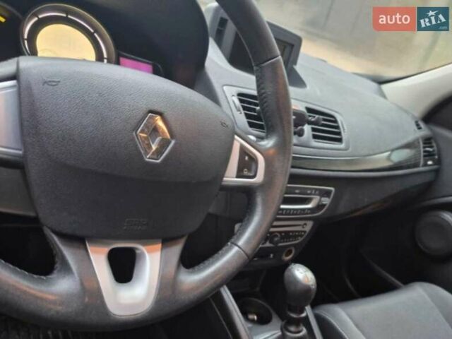 Серый Рено Меган, объемом двигателя 1.87 л и пробегом 220 тыс. км за 7150 $, фото 4 на Automoto.ua
