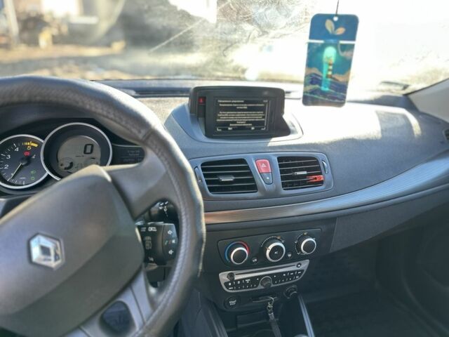 Серый Рено Меган, объемом двигателя 1.5 л и пробегом 203 тыс. км за 6700 $, фото 10 на Automoto.ua