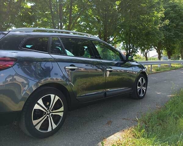 Серый Рено Меган, объемом двигателя 1.46 л и пробегом 300 тыс. км за 7699 $, фото 5 на Automoto.ua