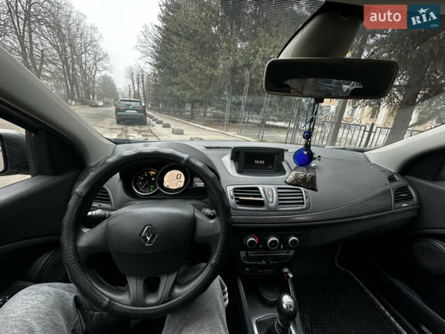 Серый Рено Меган, объемом двигателя 1.46 л и пробегом 243 тыс. км за 7200 $, фото 31 на Automoto.ua
