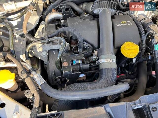 Серый Рено Меган, объемом двигателя 1.5 л и пробегом 249 тыс. км за 9400 $, фото 63 на Automoto.ua