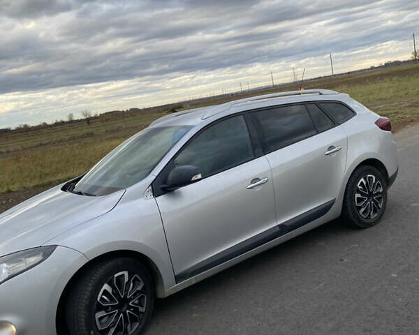 Серый Рено Меган, объемом двигателя 1.5 л и пробегом 200 тыс. км за 4999 $, фото 1 на Automoto.ua