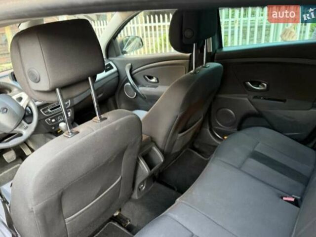 Серый Рено Меган, объемом двигателя 1.87 л и пробегом 220 тыс. км за 7150 $, фото 5 на Automoto.ua