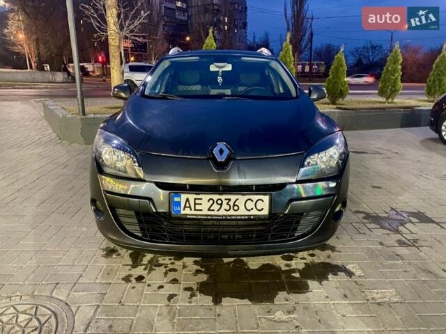 Сірий Рено Меган, об'ємом двигуна 1.46 л та пробігом 260 тис. км за 5800 $, фото 4 на Automoto.ua