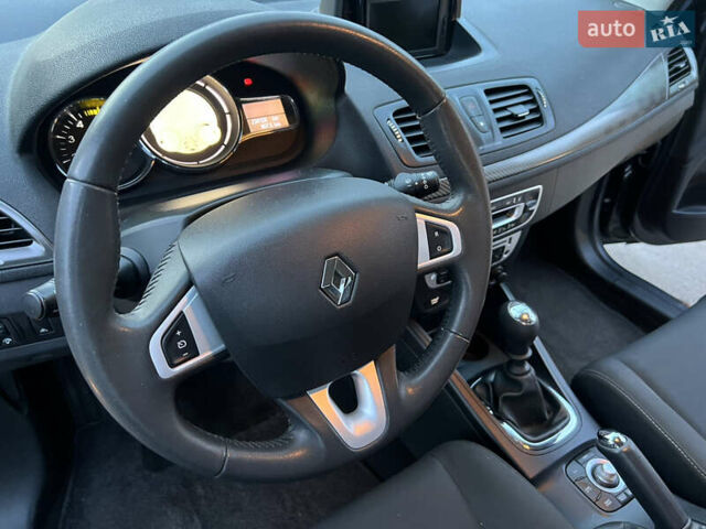 Серый Рено Меган, объемом двигателя 1.5 л и пробегом 230 тыс. км за 8200 $, фото 13 на Automoto.ua