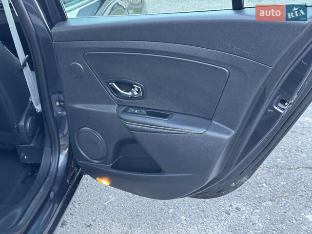 Серый Рено Меган, объемом двигателя 1.5 л и пробегом 260 тыс. км за 7800 $, фото 14 на Automoto.ua