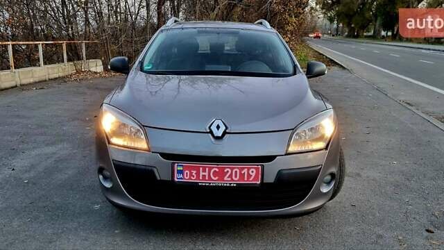 Сірий Рено Меган, об'ємом двигуна 1.6 л та пробігом 179 тис. км за 7767 $, фото 1 на Automoto.ua