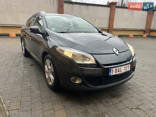 Серый Рено Меган, объемом двигателя 1.5 л и пробегом 210 тыс. км за 8300 $, фото 2 на Automoto.ua