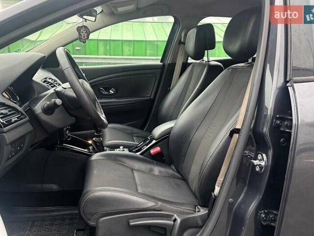 Сірий Рено Меган, об'ємом двигуна 1.46 л та пробігом 238 тис. км за 7990 $, фото 8 на Automoto.ua