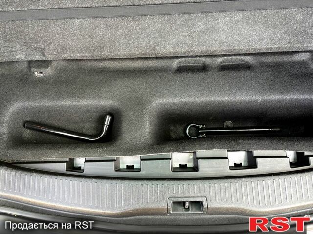 Сірий Рено Меган, об'ємом двигуна 1.5 л та пробігом 262 тис. км за 8000 $, фото 10 на Automoto.ua