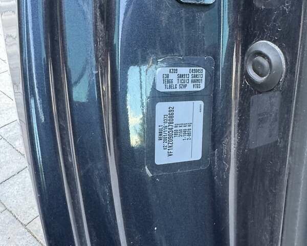 Серый Рено Меган, объемом двигателя 1.46 л и пробегом 237 тыс. км за 7499 $, фото 20 на Automoto.ua