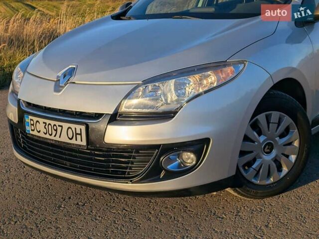 Серый Рено Меган, объемом двигателя 1.5 л и пробегом 224 тыс. км за 6995 $, фото 41 на Automoto.ua