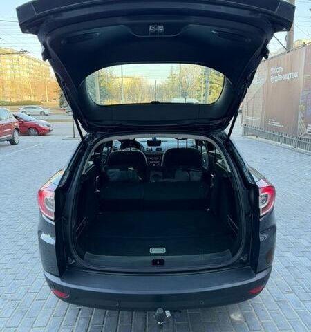 Серый Рено Меган, объемом двигателя 1.5 л и пробегом 157 тыс. км за 8999 $, фото 198 на Automoto.ua