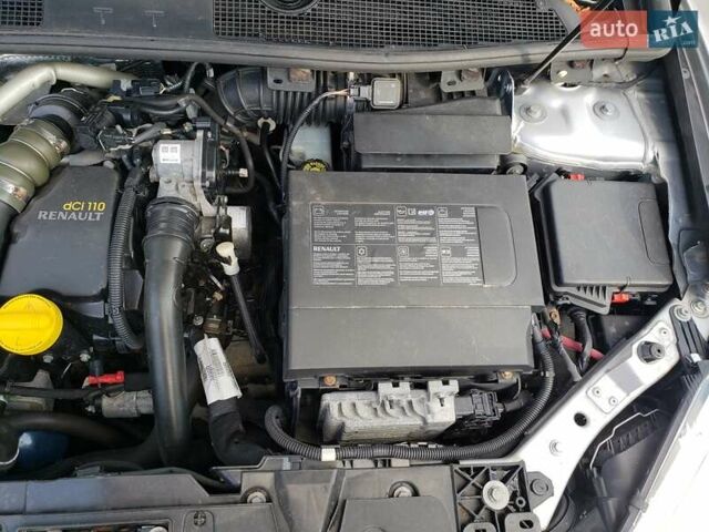 Серый Рено Меган, объемом двигателя 1.5 л и пробегом 222 тыс. км за 9000 $, фото 26 на Automoto.ua