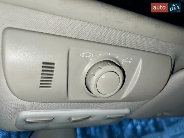 Серый Рено Меган, объемом двигателя 1.5 л и пробегом 248 тыс. км за 8300 $, фото 29 на Automoto.ua