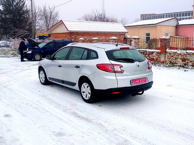 Сірий Рено Меган, об'ємом двигуна 1.6 л та пробігом 230 тис. км за 7400 $, фото 4 на Automoto.ua