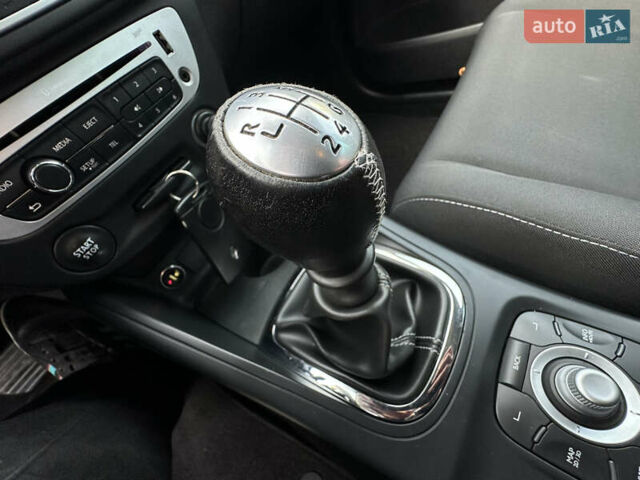 Сірий Рено Меган, об'ємом двигуна 1.5 л та пробігом 97 тис. км за 10299 $, фото 14 на Automoto.ua