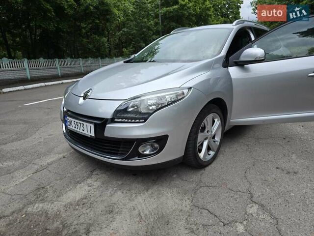 Серый Рено Меган, объемом двигателя 1.46 л и пробегом 195 тыс. км за 8500 $, фото 2 на Automoto.ua