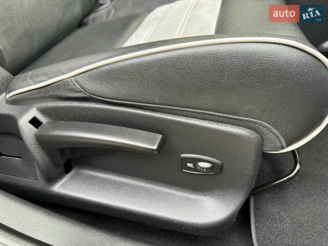 Серый Рено Меган, объемом двигателя 1.5 л и пробегом 278 тыс. км за 8450 $, фото 51 на Automoto.ua
