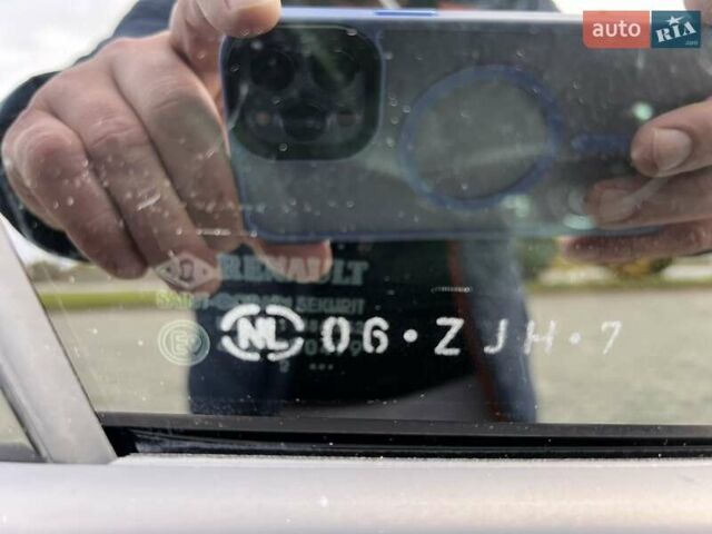 Серый Рено Меган, объемом двигателя 1.46 л и пробегом 257 тыс. км за 8850 $, фото 18 на Automoto.ua