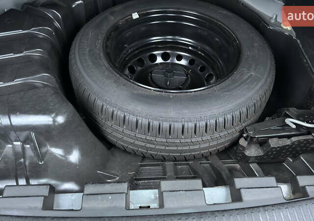 Серый Рено Меган, объемом двигателя 1.46 л и пробегом 183 тыс. км за 8450 $, фото 110 на Automoto.ua