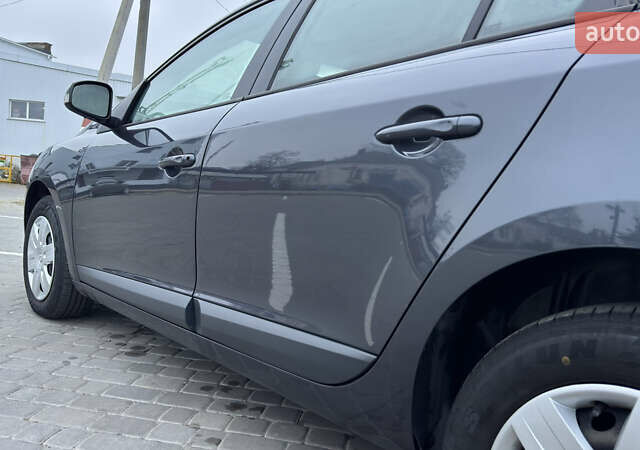 Серый Рено Меган, объемом двигателя 1.46 л и пробегом 183 тыс. км за 8100 $, фото 45 на Automoto.ua